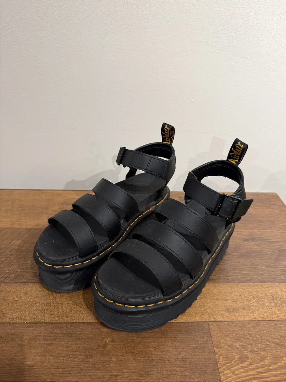 Dr. Marten- Black chunky Platform Strappy Sandals with Yellow Stitching - Women